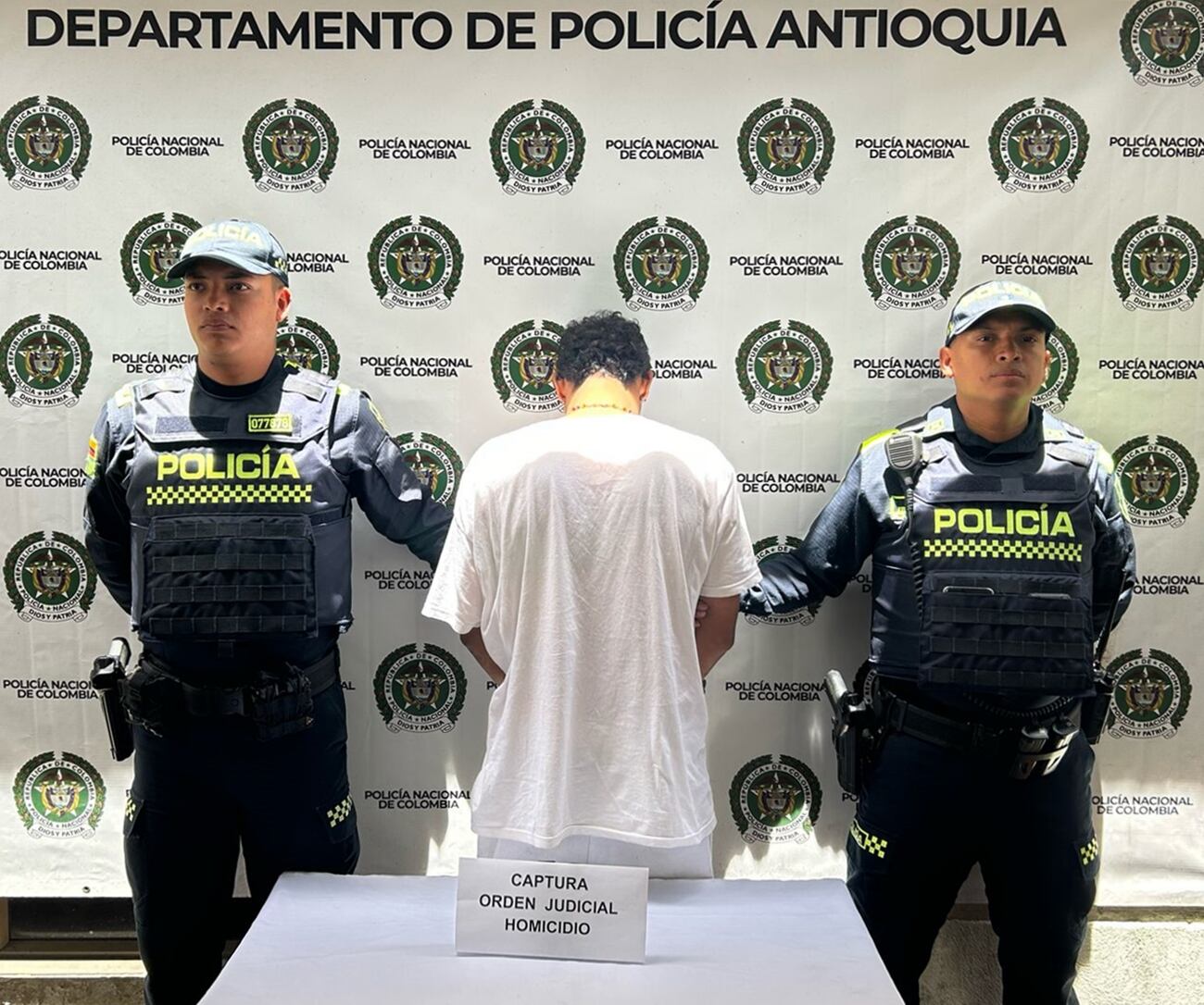 Capturado alias Yan, coordinador sicarial de El Mesa en Antioquia. Foto: Policía Ant.