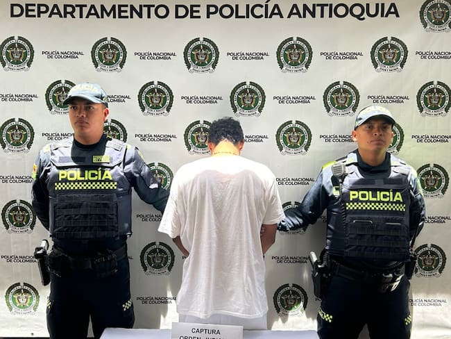 Capturado alias Yan, coordinador sicarial de El Mesa en Antioquia. Foto: Policía Ant.