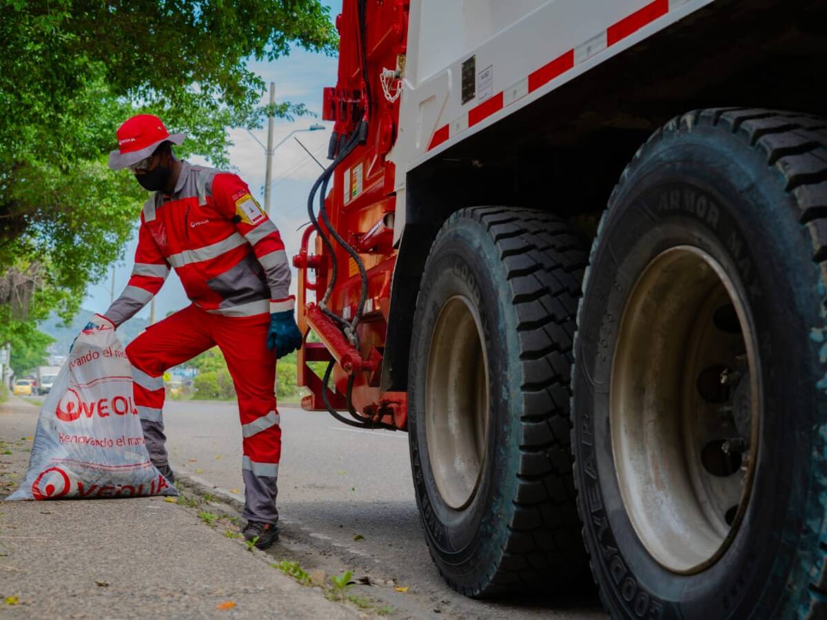 EMAB y Veolia anuncian cambios en horarios y rutas de recolección de basura durante Navidad