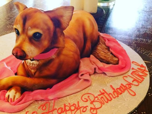 El pastel con el que la familia de Gloria Estefan la sorprendió en su cumpleaños.