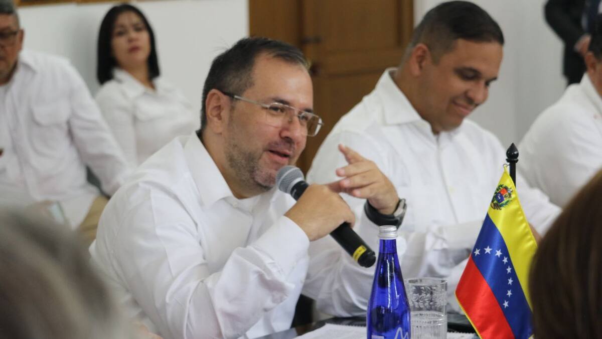 “Se ejecutó una agresión militar, cobarde y criminal”: canciller de Venezuela, Yván Gil