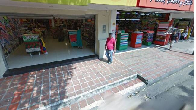 Almacenes de tela sobre la calle 11 entre avenidas 6 y 7 de Cúcuta