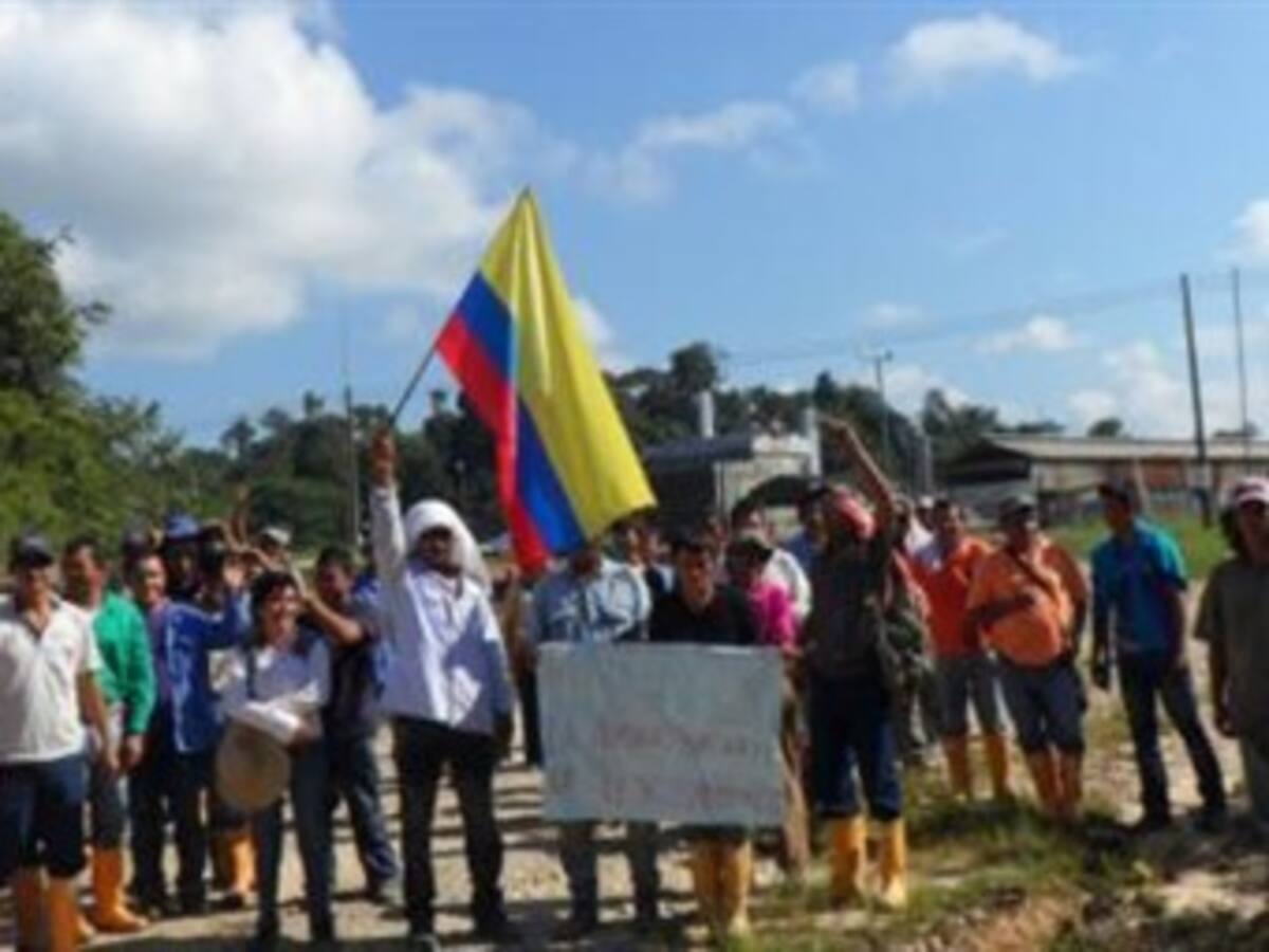 Trabajadores petroleros protestan en Santander