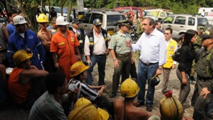 Suspendidas labores de búsqueda de 55 desaparecidos en mina de Amagá