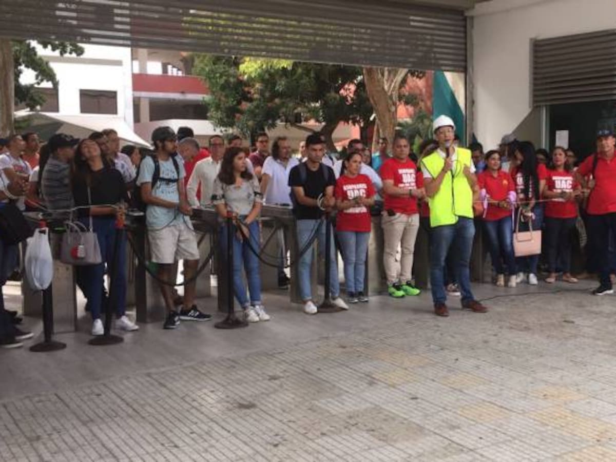 "A un mes de la renuncia de Ramsés Vargas no hay cambios": estudiantes