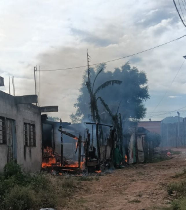 Denuncian nueva quema de una vivienda en el asentamiento Colinas del Tunal. Foto: Cortesía