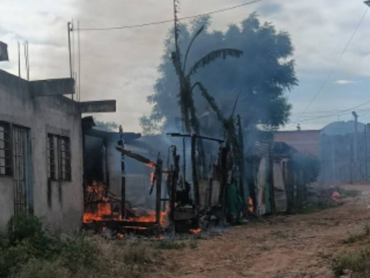 Denuncian nueva quema de una vivienda en el asentamiento Colinas del Tunal