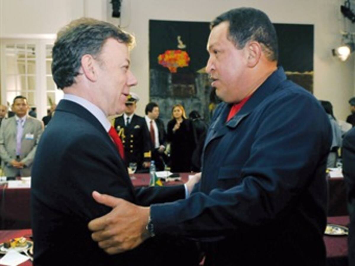 Son muchos los temas que tenemos por delante, dice Santos sobre triunfo de Chávez