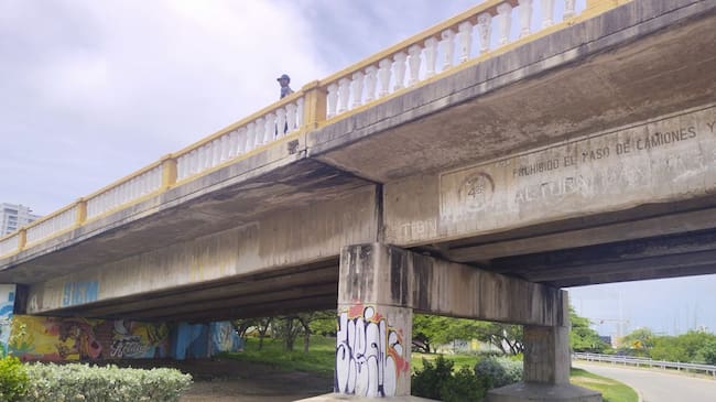 El alcalde de Cartagena aseguró que los recursos del Distrito que estaba destinados a la malla vial serán cambiados para los puentes