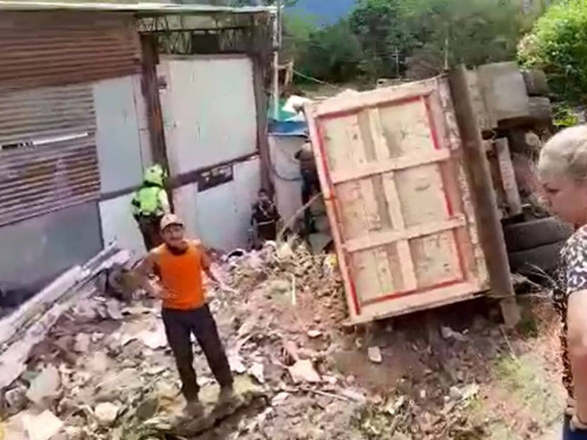 Falleció uno de los motociclistas arrollado por volqueta en la 45