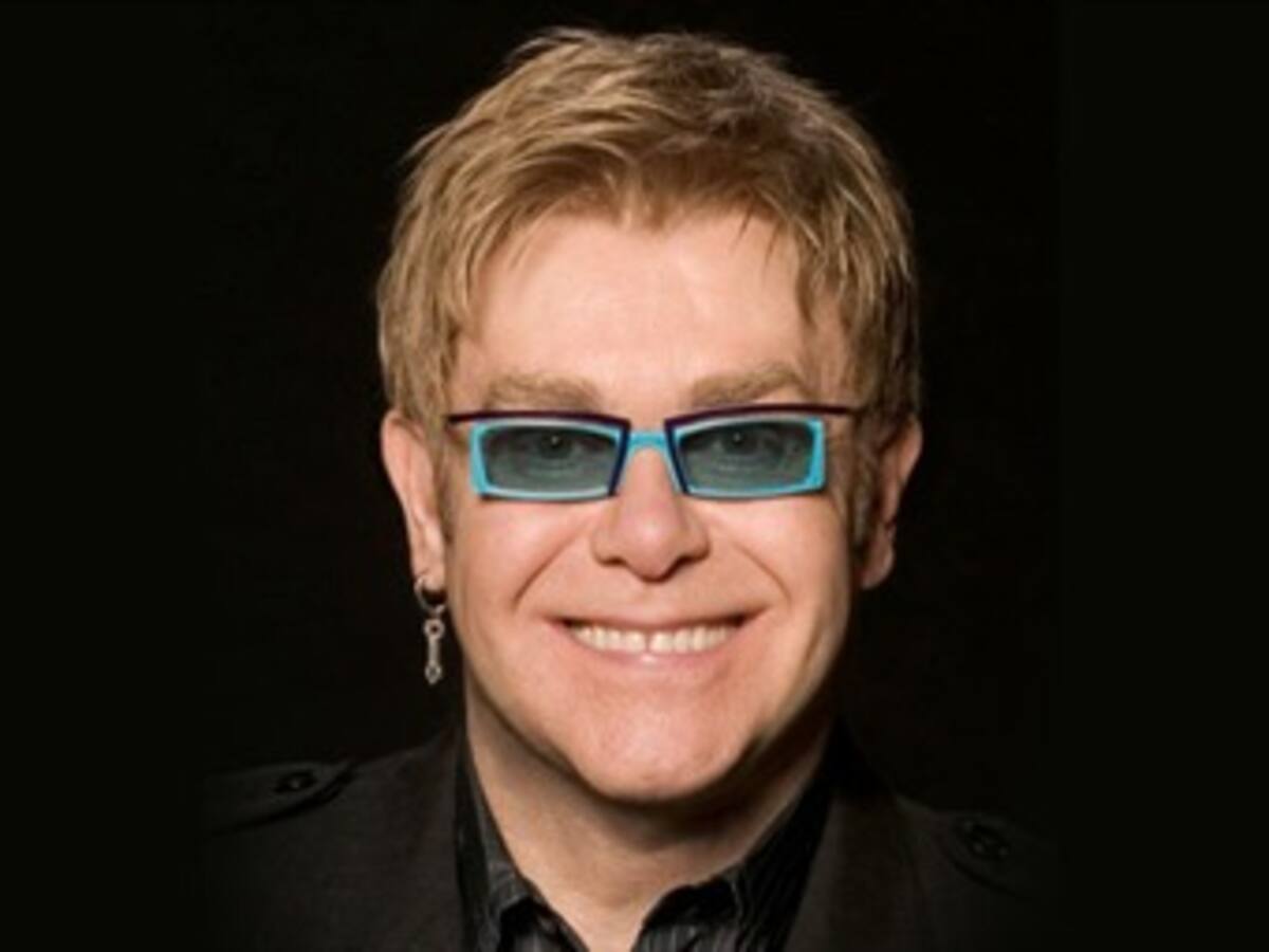 Elton John está en el momento más feliz de su vida tras el nacimiento de Zachary