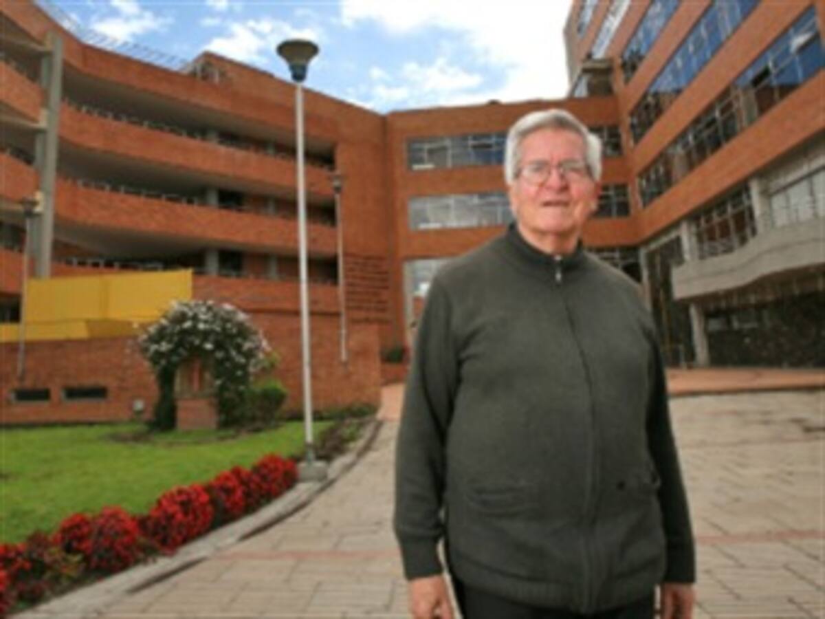 Hoy en Los 5 de Lore, el padre Diego Jaramillo con sus milagros favoritos.