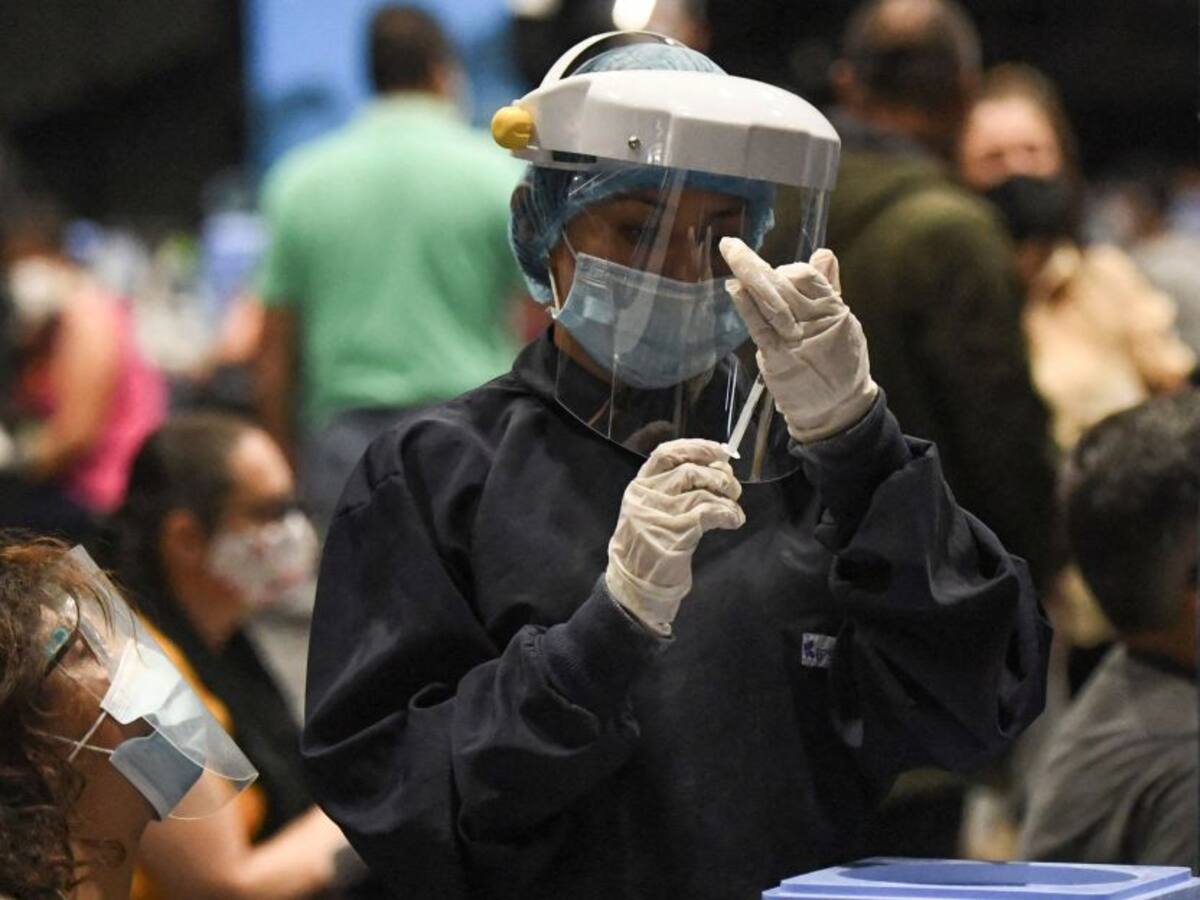 ¿Cómo asignar una cita de vacunación contra COVID-19 si no tengo EPS?