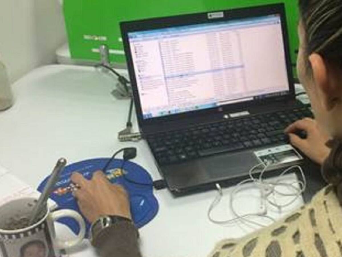 Mala postura en teletrabajo puede causar problemas de salud