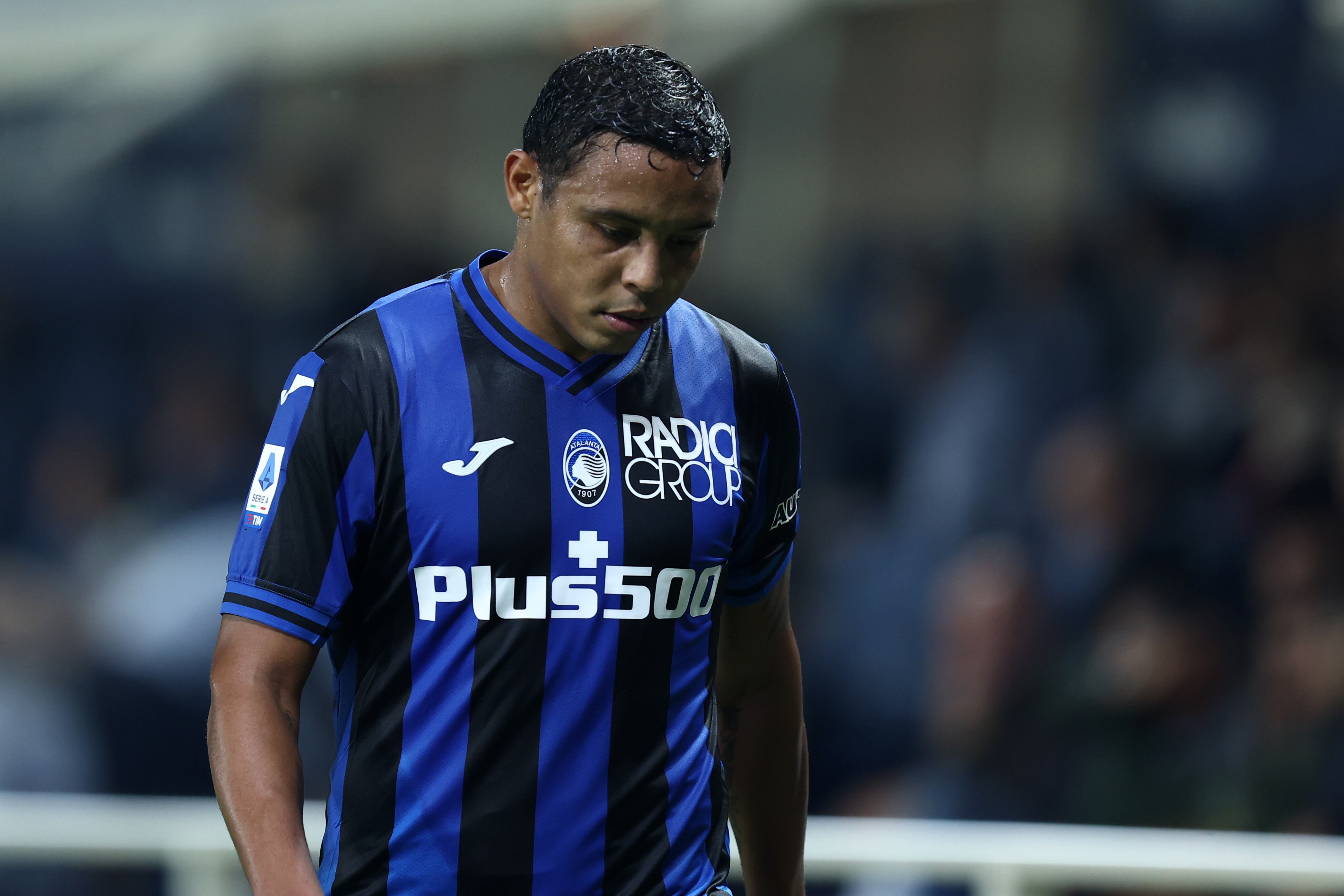 Luis Fernando Muriel fue expulsado en la derrota del Atalanta.