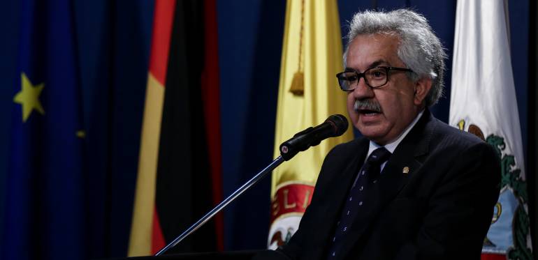 Rector de la Universidad, Ignacio Mantilla