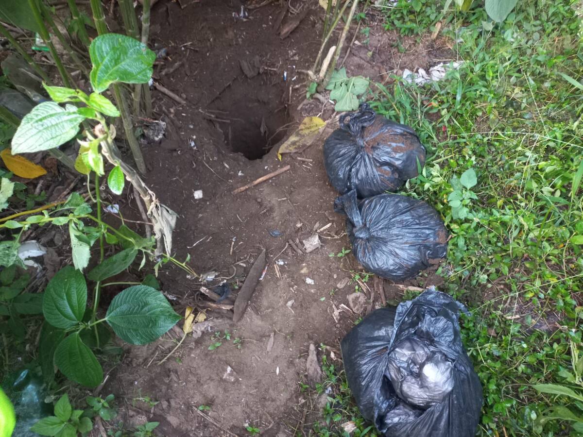 3000 dosis de bazuco enterradas encontró la Policía del Quindío en un barrio en Armenia