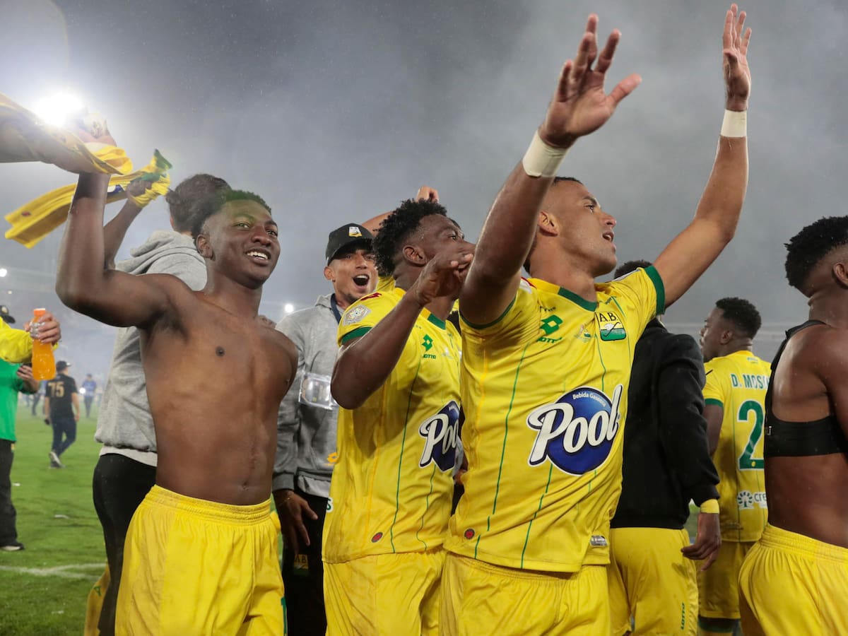 Policía recuperó medalla robada a Carlos Henao por un hincha del Bucaramanga