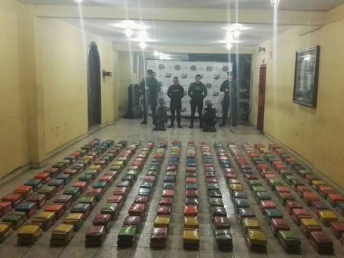 Incautan cocaína en el puerto de Buenaventura