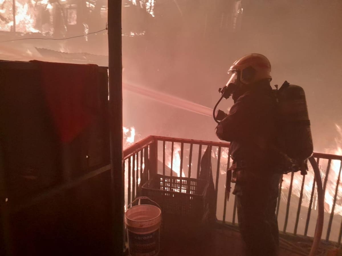 Voraz incendio en Galicia Baja de Pereira dejó más de 60 familias damnificadas