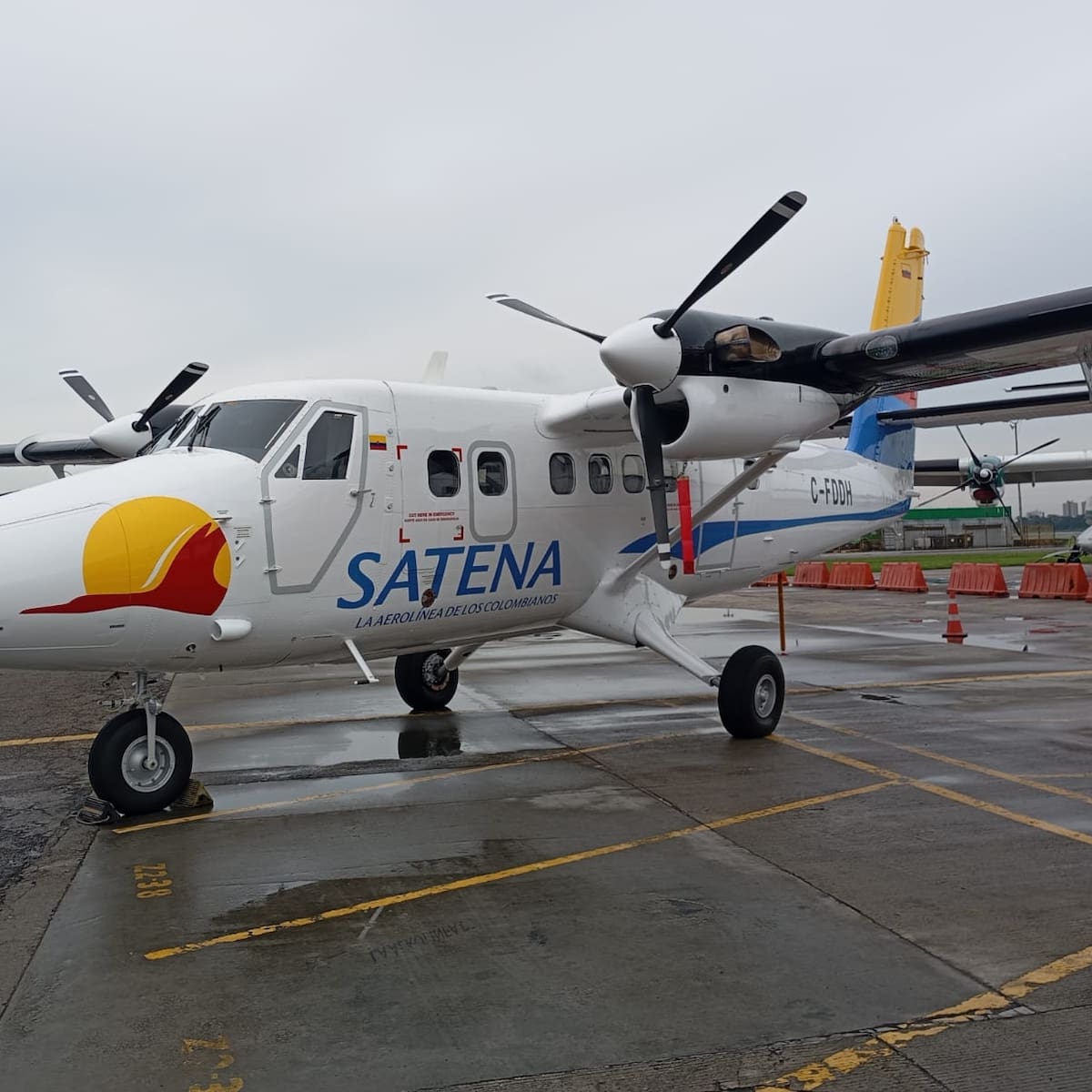 Vuelo de Satena que cubría la ruta Barranquilla-Medellín regresó por falla en el motor