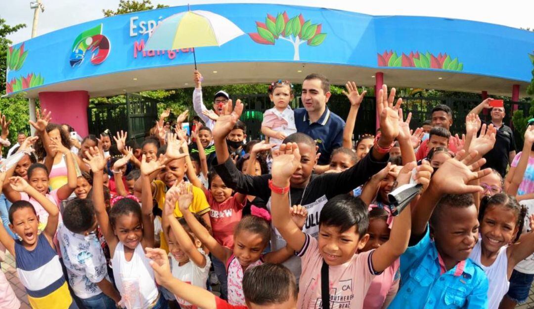 Un domingo lleno de alegría y diversión vivieron cientos de niños, jóvenes y adultos que asistieron a la gran reapertura del parque