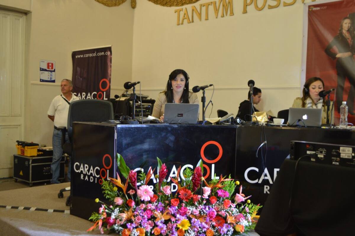 Por el programa pasan esta mañana las autoridades locales y regionales, personalidades de la región, habitantes; en fin, todos invitados a participar de este evento que usted puede seguir por las frecuencias de Caracol Radio.