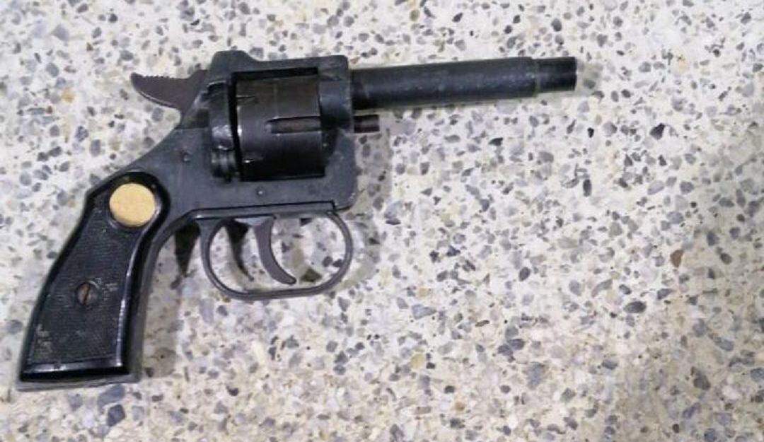 El arma fue diseñada para mediados de los años 1950 y según historiadores fue utilizada para el intento de asesinato de Ronald Reagan