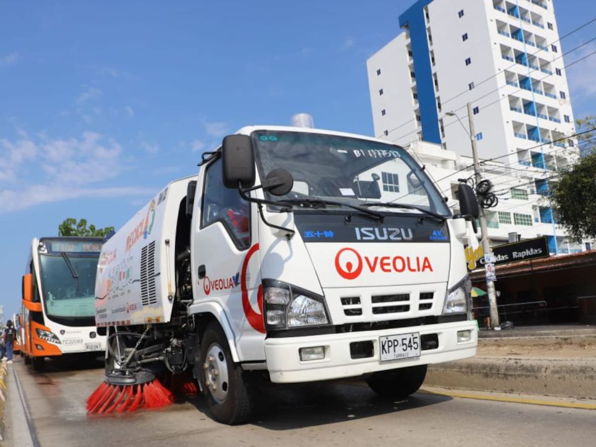 Veolia entregó barredora mecánica para barrido en avenidas de Cartagena