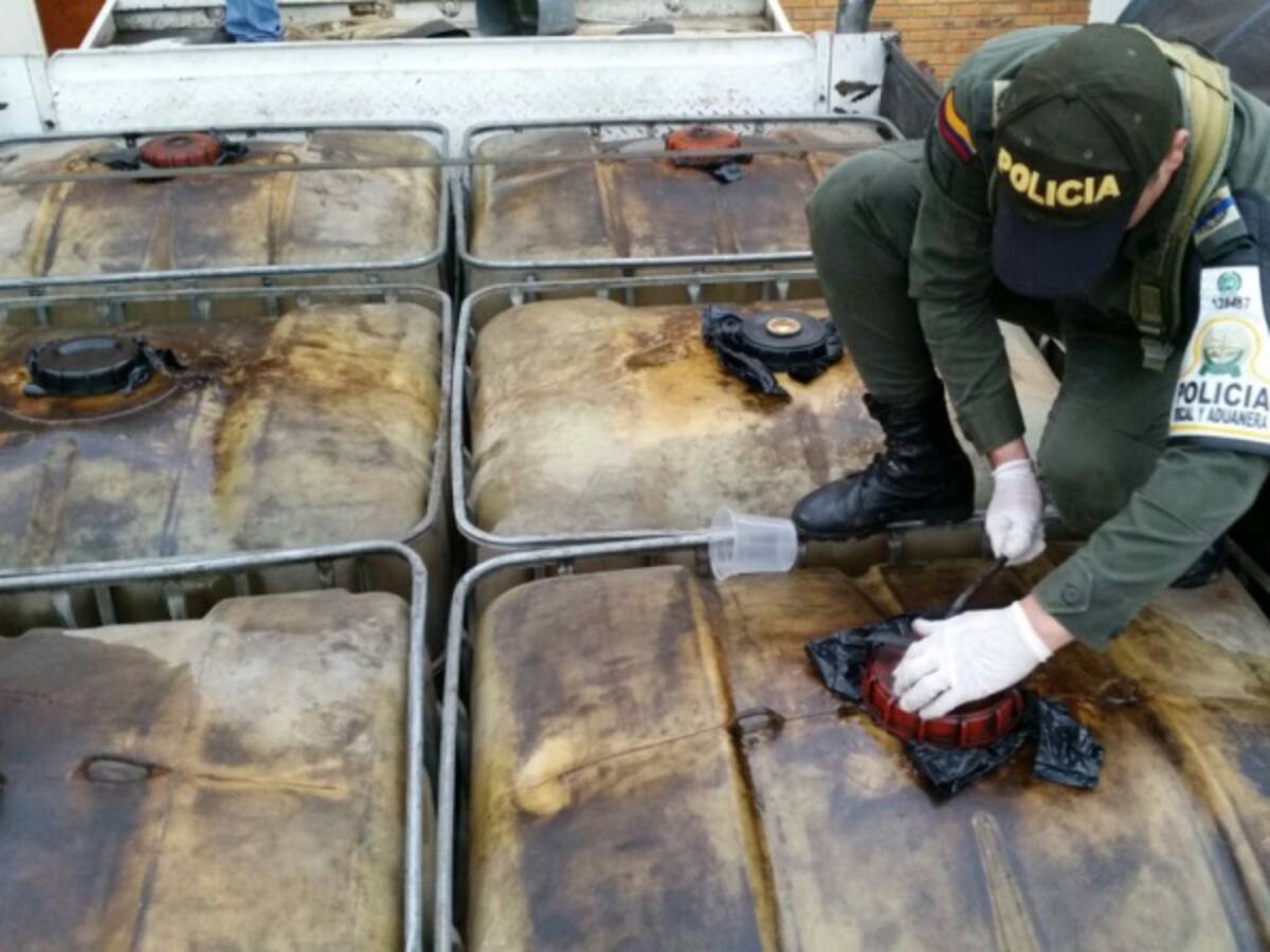 Gobierno Nacional buscará reconversión laboral de vendedores de gasolina de contrabando