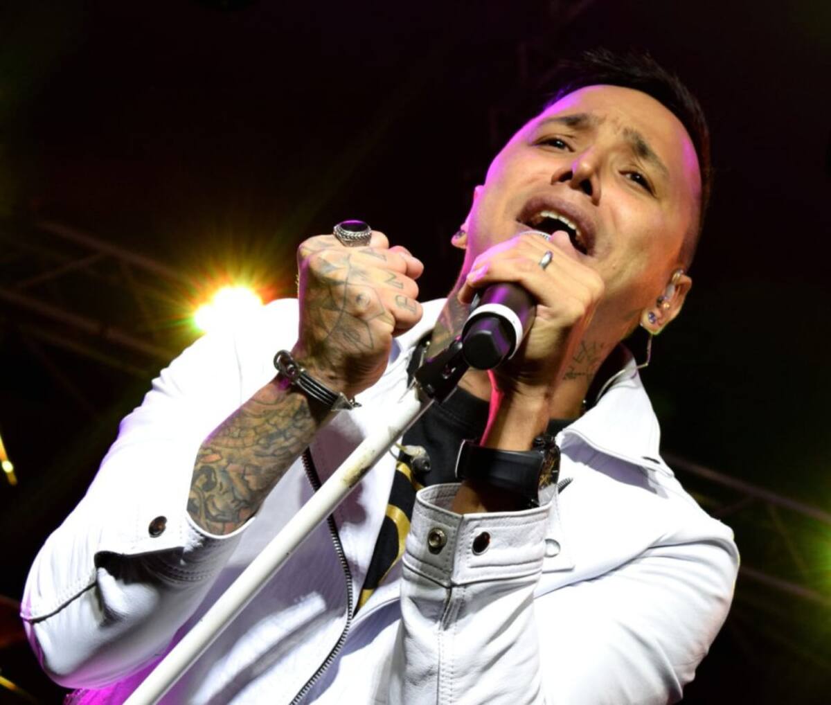 Palabras de Amor, uno de los éxitos de munard no podía faltar en la tarima del #ConciertoPorLaVida