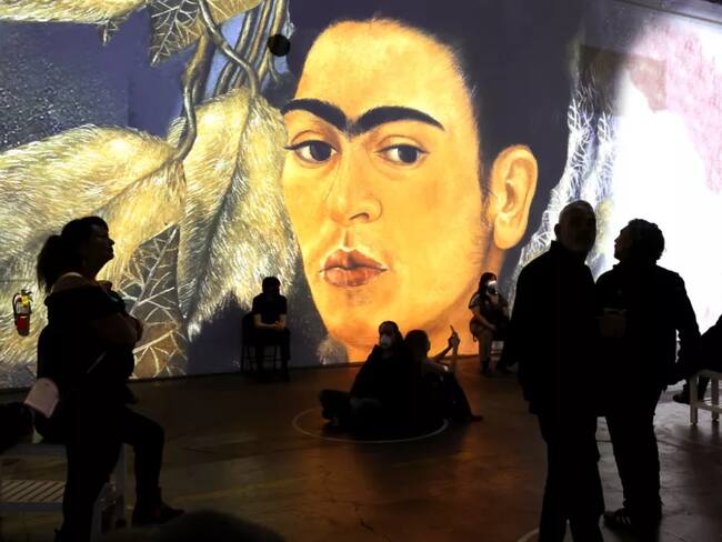 Exposición inmersiva de Frida Kahlo en San Franciso, 2022. Foto: Justin Sullivan/Getty Images