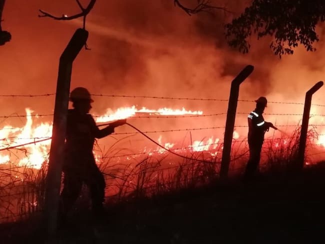 Más de 70 hectáreas afectadas por incendio en Nimaima, Cundinamarca