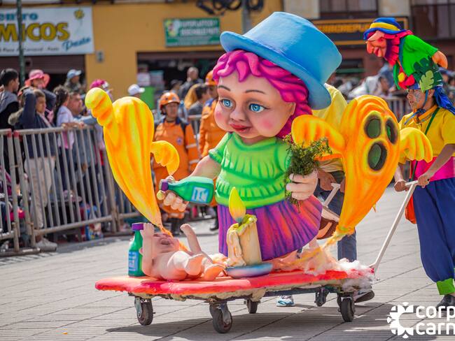 Los niños se tomaron la senda del Carnaval