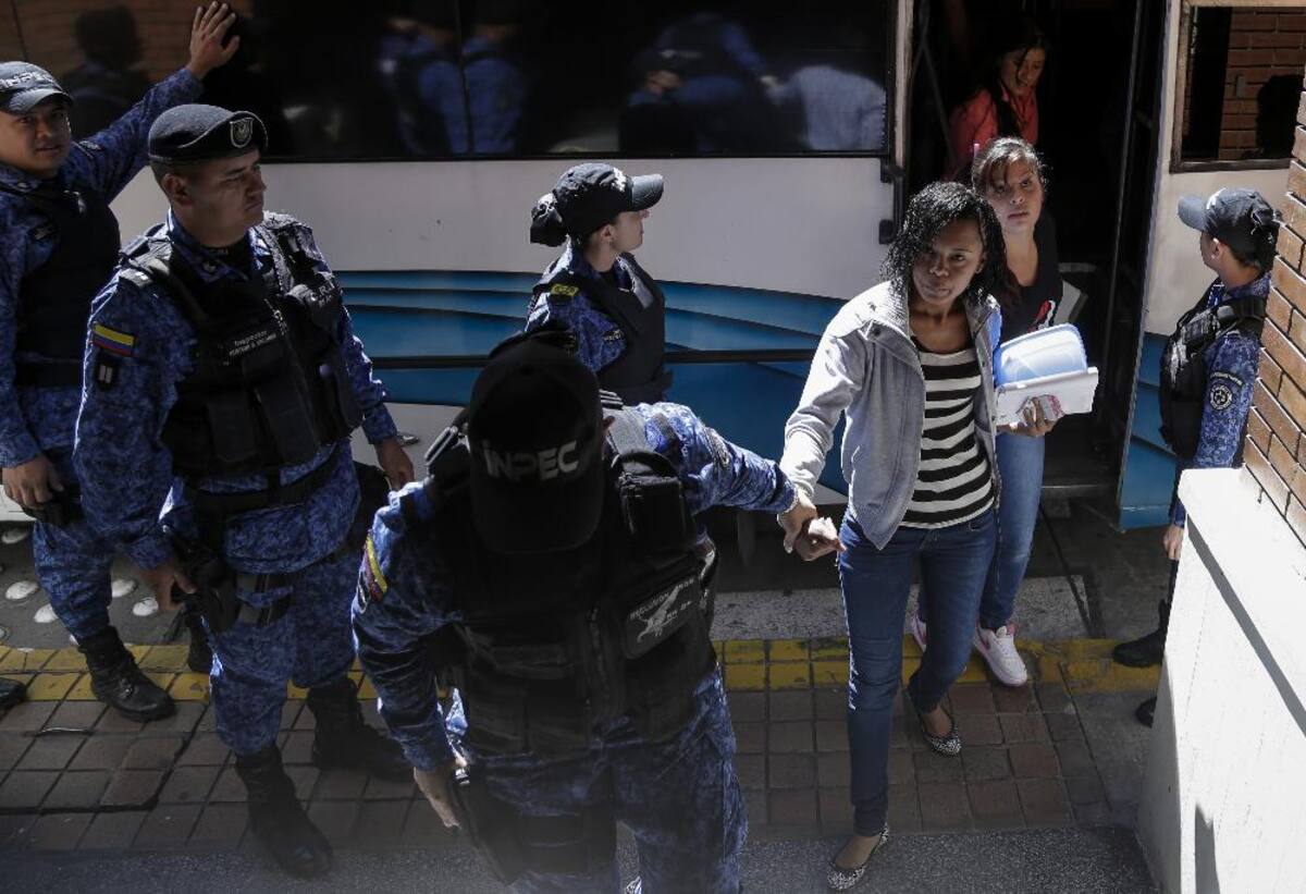 Luego de que el Inpec la había censurado por el contenido de una nueva obra de teatro que desde hace meses Johanna Bahamón venía preparando con las reclusas de la cárcel El Buen Pastor, este lunes la presentó en las instalaciones de la Defensoría del Pueblo en Bogotá
