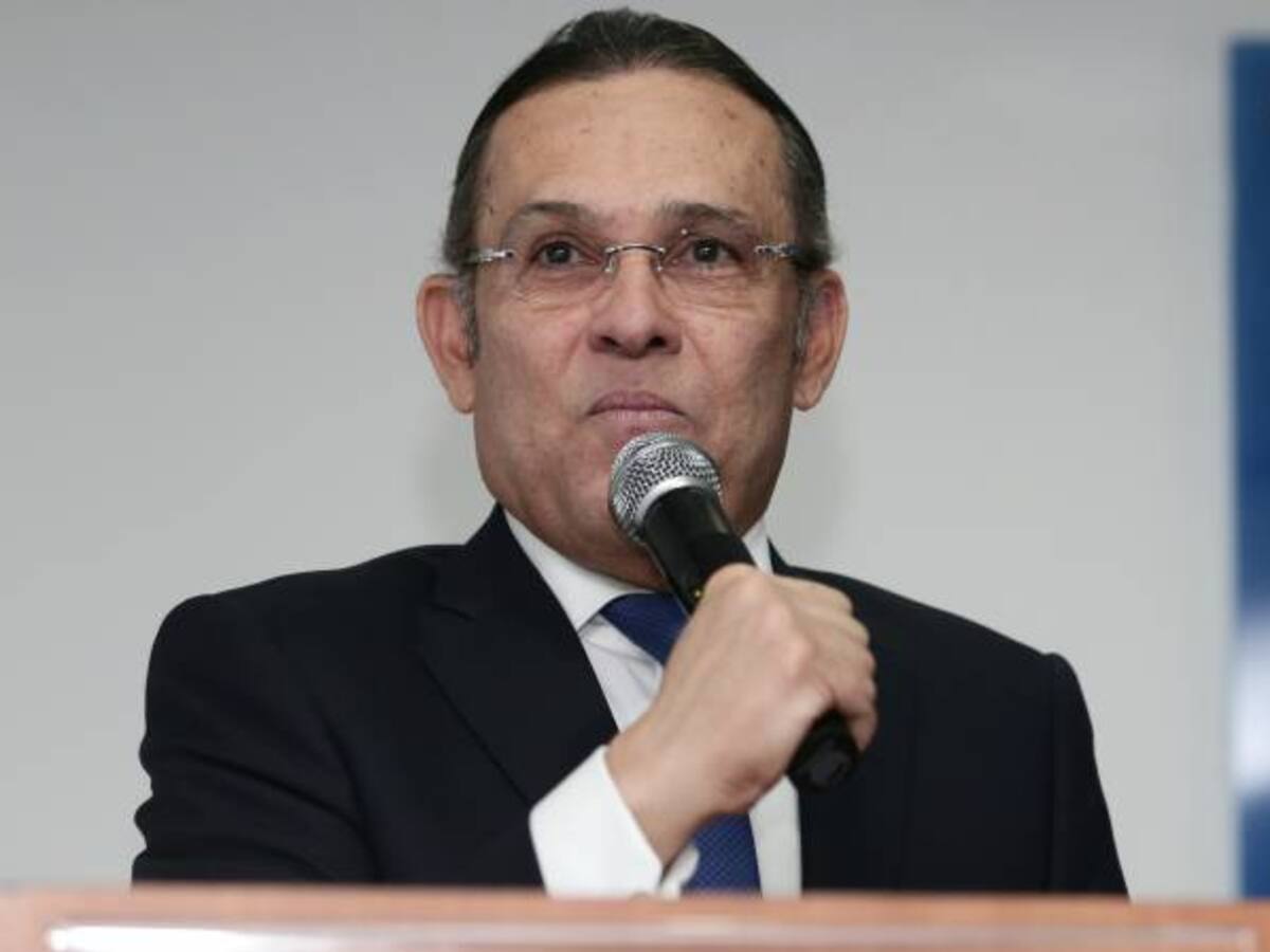 “Si quieren modificar normas lo que deben hacer es acudir, debatir y votar”: Efraín Cepeda