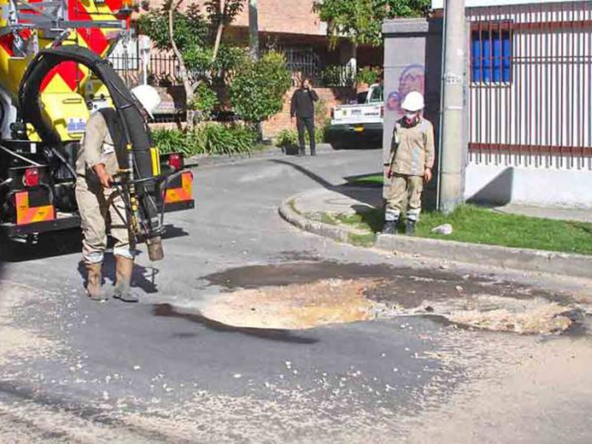A imputación de cargos contratistas de la polémica máquina ‘tapahuecos’