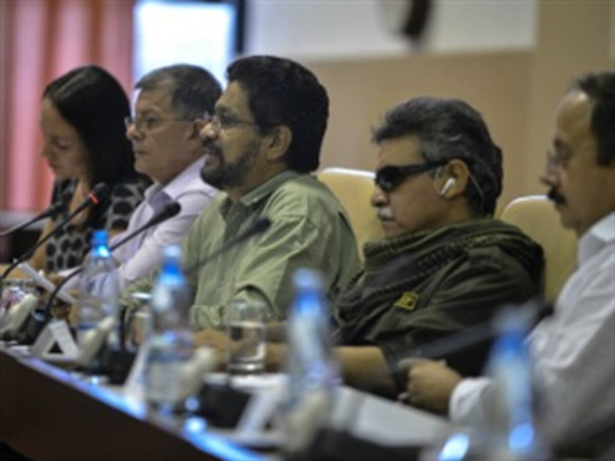 Serpa propone consulta popular para definir futuro político del proceso de paz