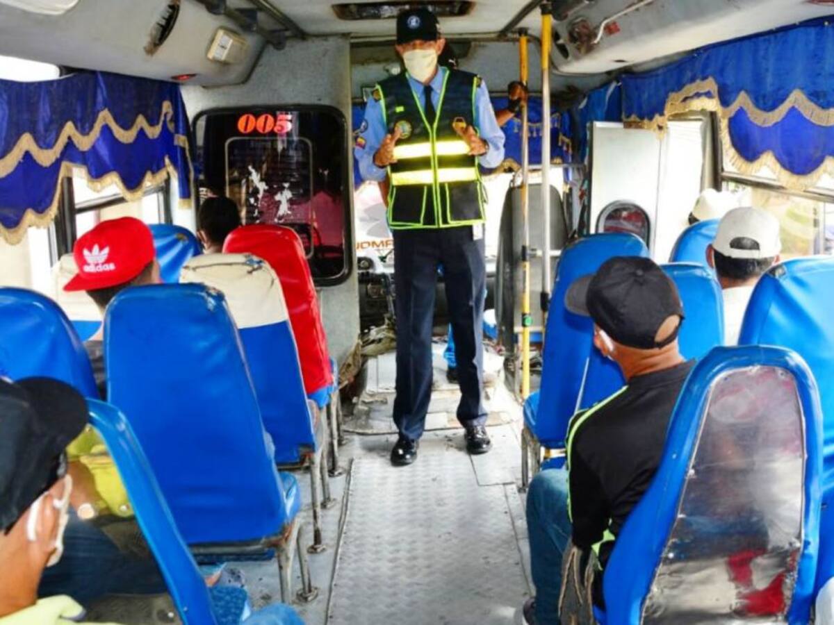 Buses y busetas de Cartagena solo pueden operar con el 35% de su capacidad