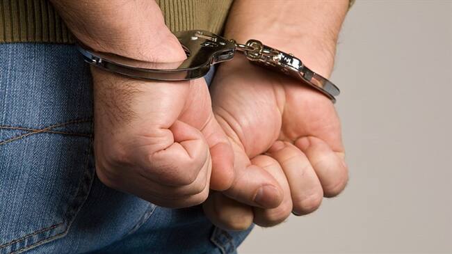 Se entregó en la Fiscalía rector que habría abusado de una menor de seis años en Montería. Foto: Colprensa