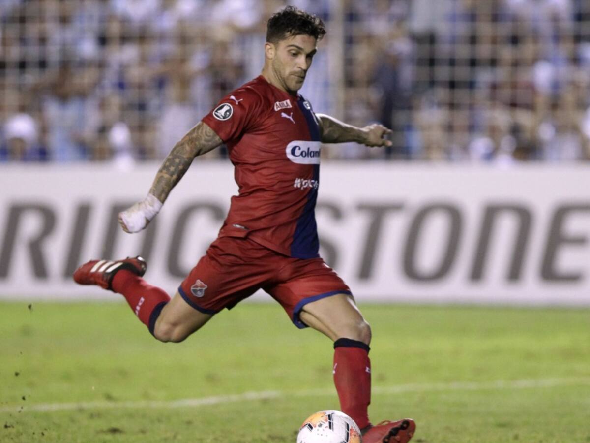 Adrián Arregui se marcha del Medellín para regresar a Argentina