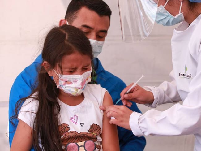 Vacunación en niños colombianos. Foto: Colprensa. 