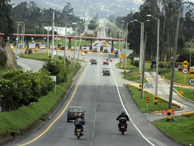 Contraflujo en tramo Bogotá–Tunja por deslizamiento de grandes proporciones