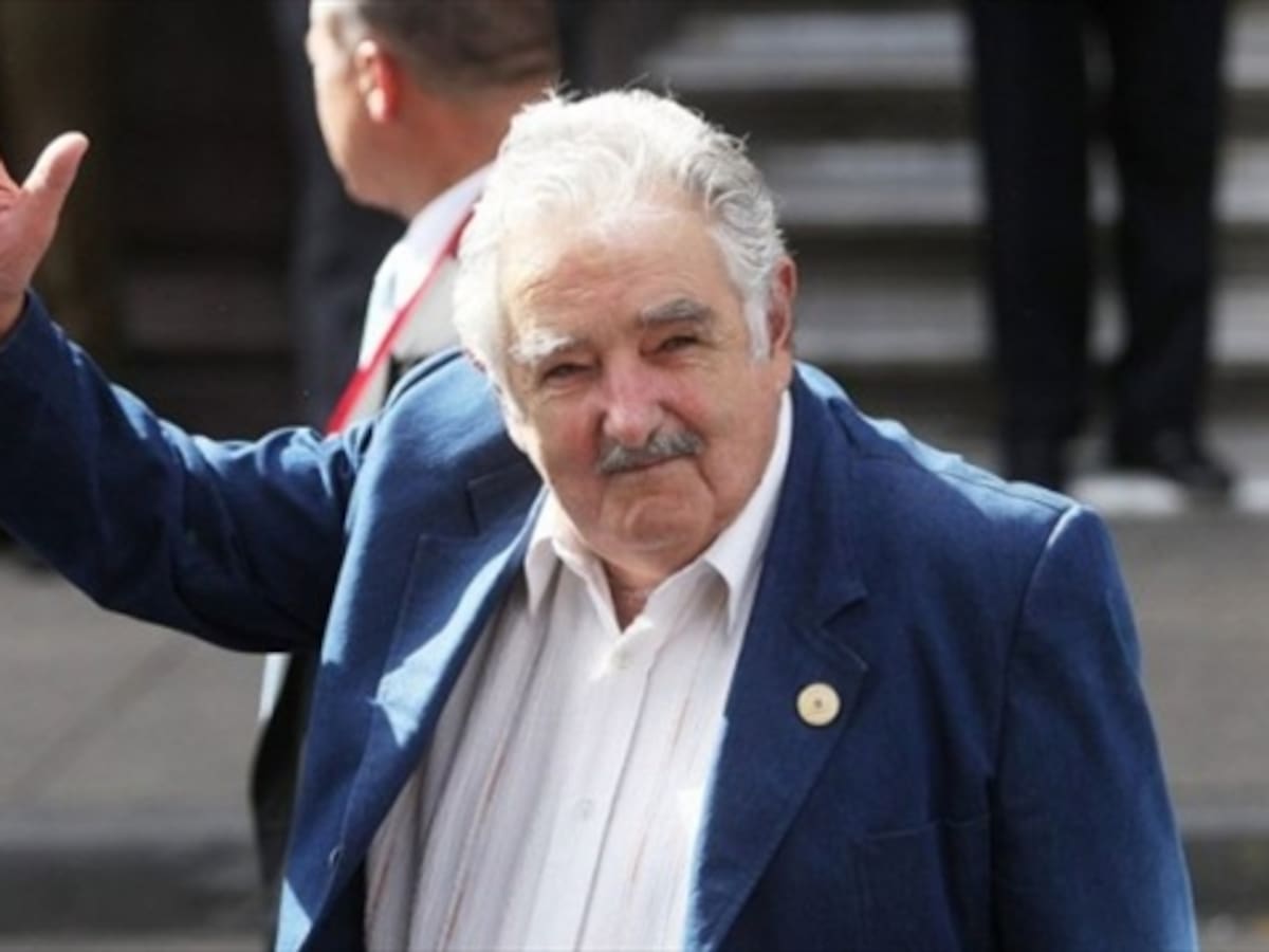 Mujica, aclamado y aplaudido por su pueblo en su despedida como presidente