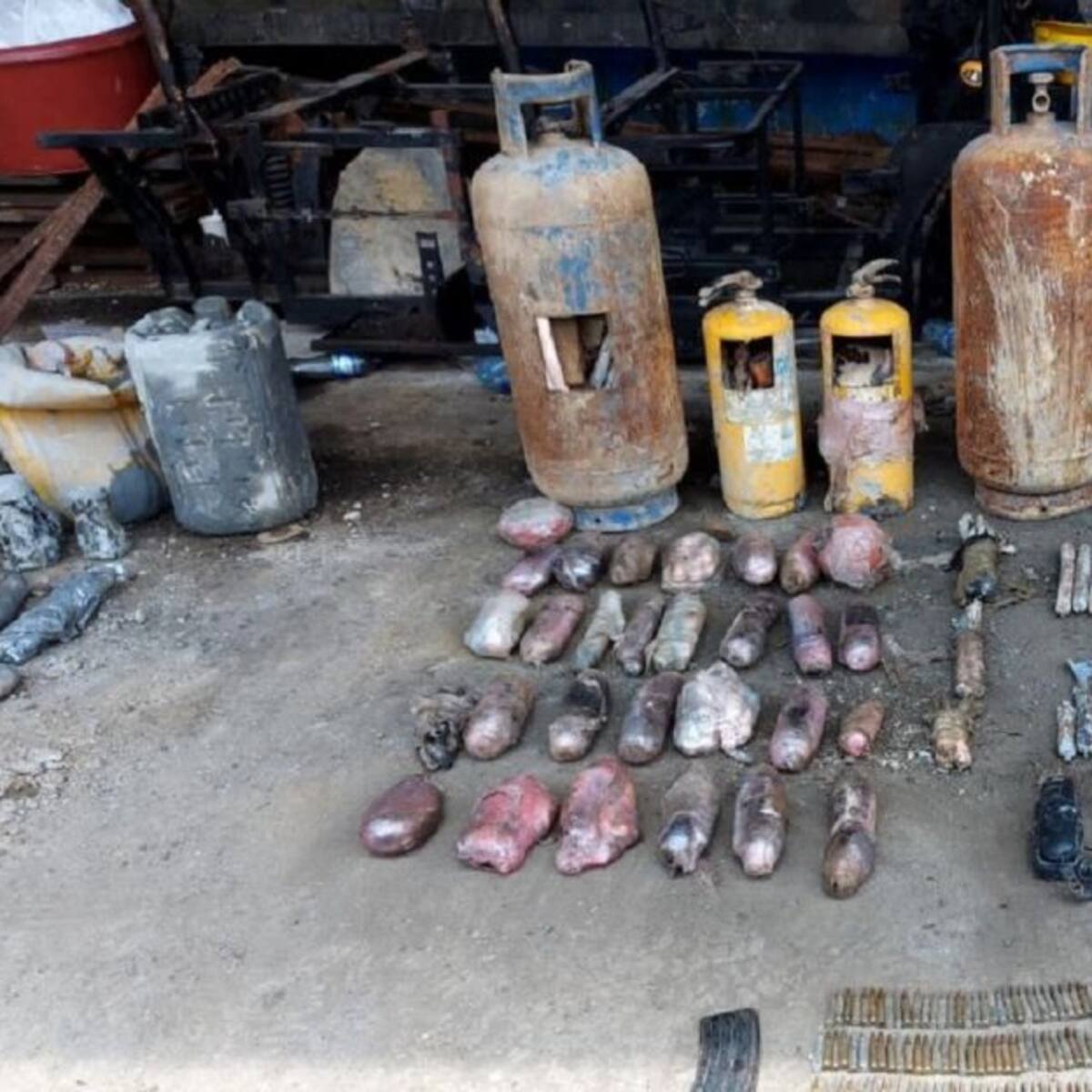 Policía incautó 57 artefactos explosivos en el Occidente de Antioquia