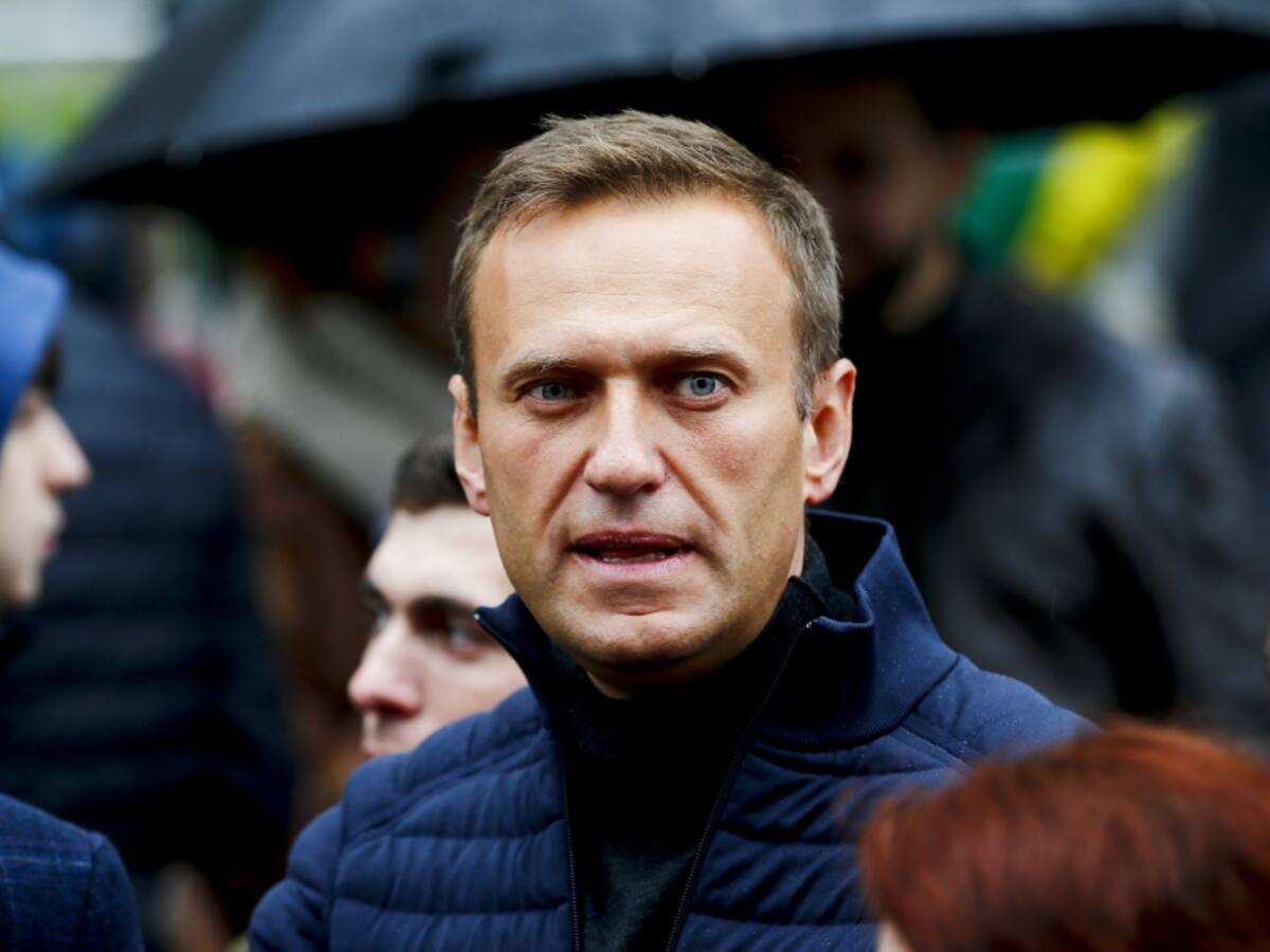 Principal opositor de Putin “lucha por su vida” tras posible envenenamiento