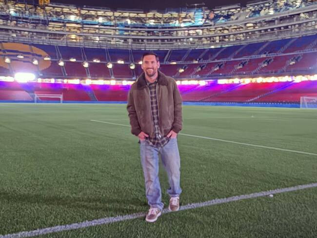 Leo Messi visitando el Camp Nou / @leomessisite