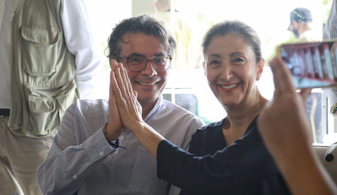 ¿Nuevo cruce entre Alejandro Gaviria e Ingrid Betancourt?