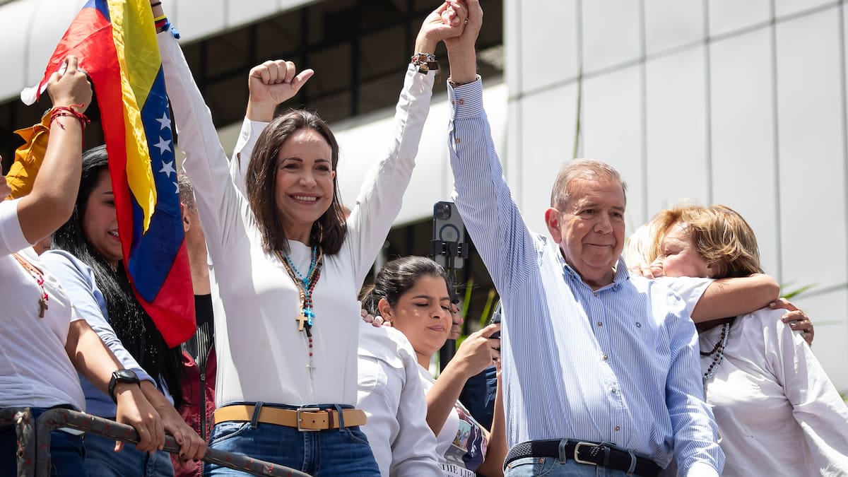 Miles de venezolanos acuden a la marcha convocada por María Corina y Edmundo González
