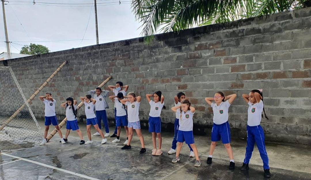 Muro pone en riesgo la integridad de estudiantes. Crédito: Personería de Manizales